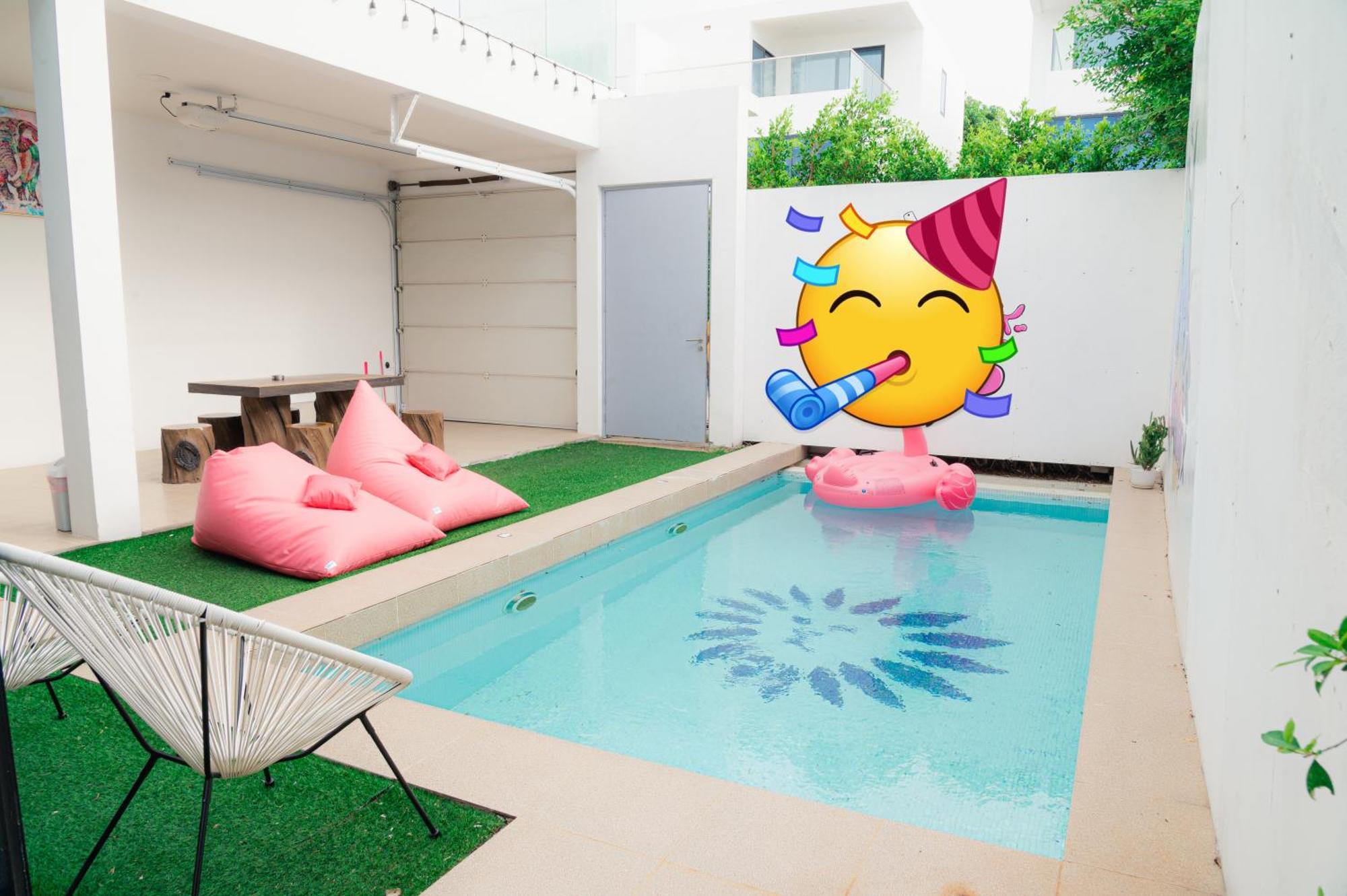 Rio Pool *