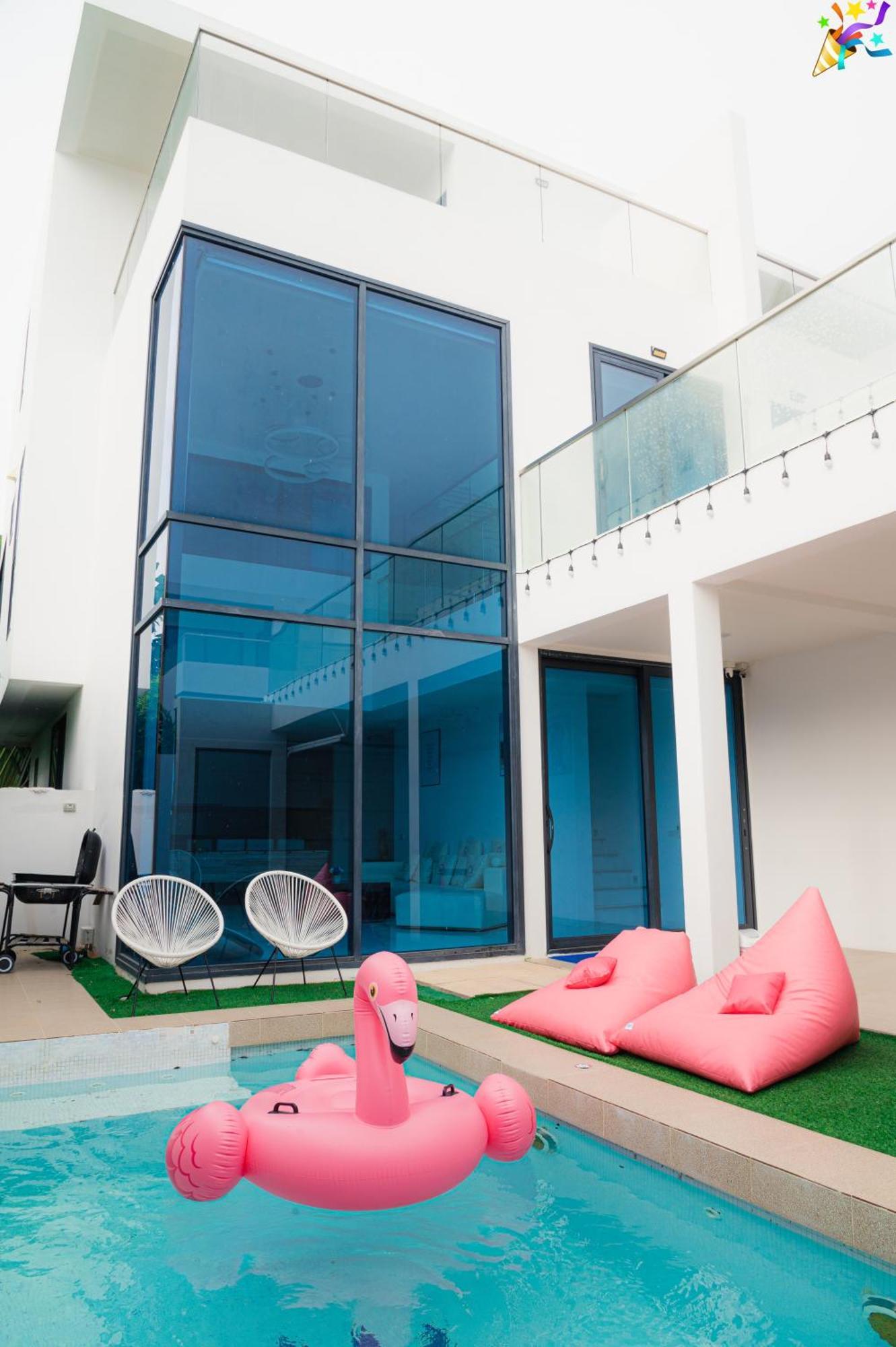 Rio Pool Pattaya